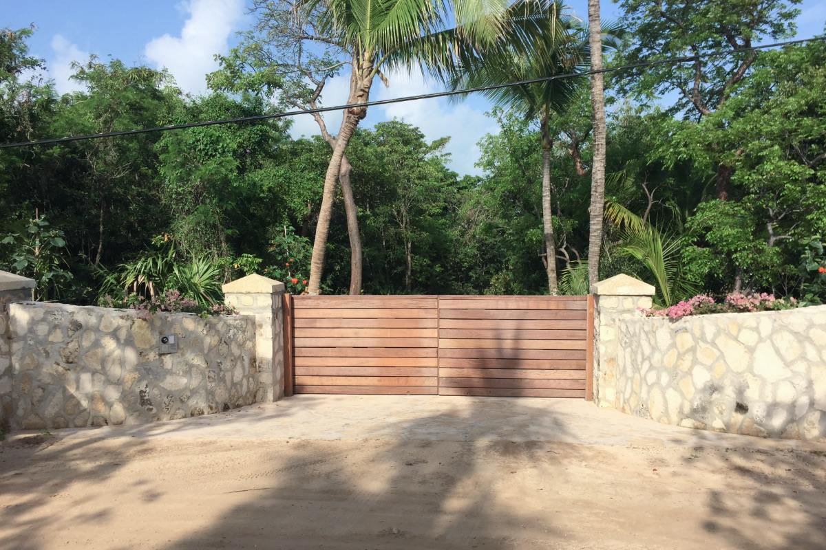 Harbour Island Estate 8